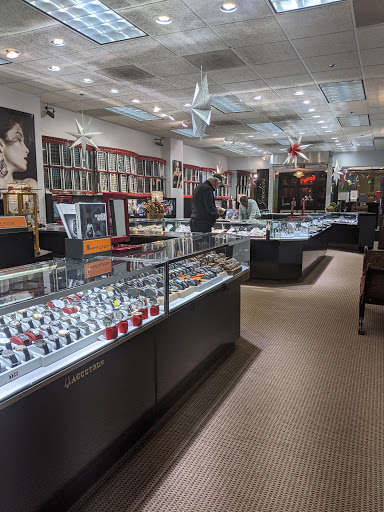 Jewelry Designer «Real Jewelers Inc», reviews and photos, 1659 Crystal Dr, Arlington, VA 22202, USA