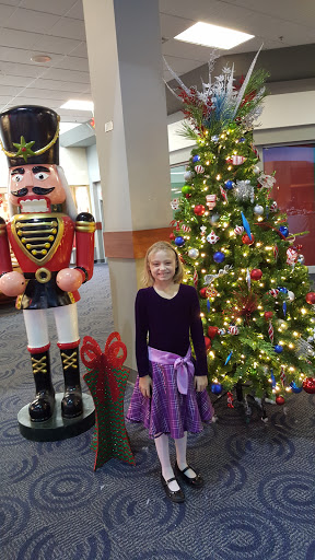 Shopping Mall «Mounds Mall», reviews and photos, 2109 S Scatterfield Rd, Anderson, IN 46016, USA