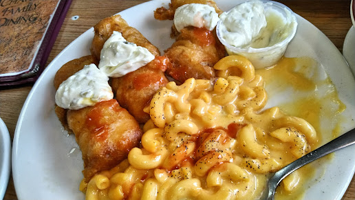 Charlie's Family Dining