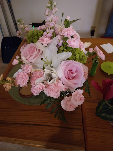 Florist «Hawes Florist», reviews and photos, 70 Powder Mill Rd, Maynard, MA 01754, USA