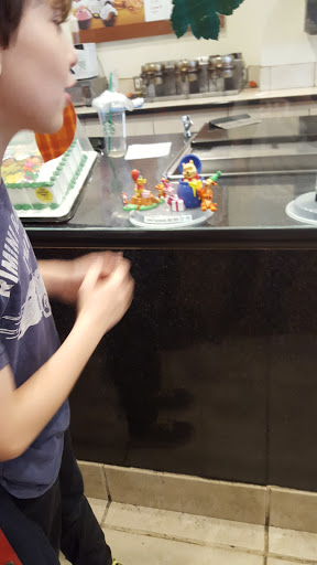 Ice Cream Shop «Cold Stone Creamery», reviews and photos, 3 Sloan St, South Orange, NJ 07079, USA