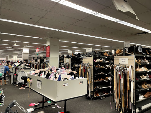 Department Store «Last Chance Clearance Store», reviews and photos, 1919 E Camelback Rd, Phoenix, AZ 85016, USA