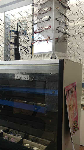 Optician «Douglas Optical», reviews and photos, 4501 E Carson St # 101, Long Beach, CA 90808, USA