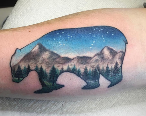 Explore flower tattoo ideas for females, creative tattoo ideas in Las Vegas, available at Club Tattoo The Venetian Grand Canal Shoppes