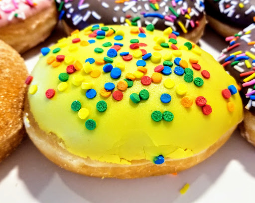 Bakery «Krispy Kreme Doughnuts», reviews and photos, 2251 Claribel Rd, Riverbank, CA 95367, USA