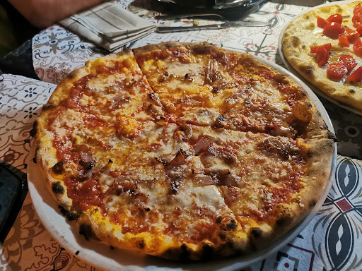 Square Food&Drink in Pizzoli, Provincia dellAquila