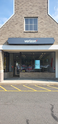 Verizon Authorized Retailer - Wireless Zone, 100 Main St N, Southbury, CT 06488, USA, 