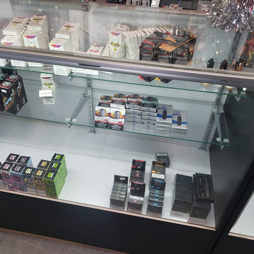 Tobacco Shop «Exit 1 Tobacco», reviews and photos, 135 S Broadway, Salem, NH 03079, USA