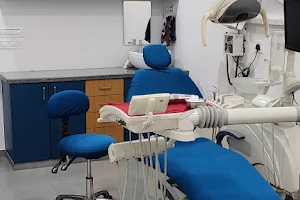 Toothville Dental Clinic & Implant Center, Vile Parle image