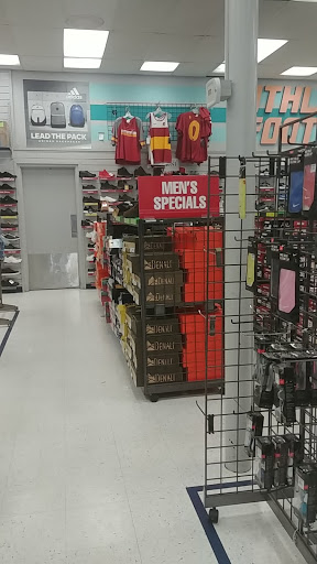 Sporting Goods Store «Big 5 Sporting Goods», reviews and photos, 7111 Eastern Ave, Bell Gardens, CA 90201, USA