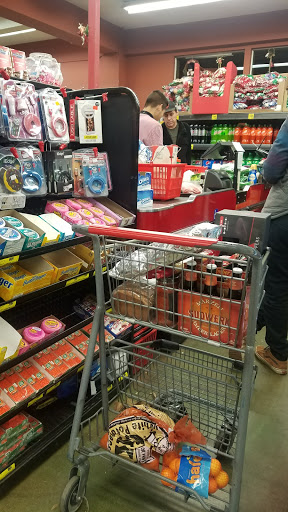 Grocery Store «Grocery Outlet Bargain Market», reviews and photos, 1700 Capitol Ave, Sacramento, CA 95811, USA
