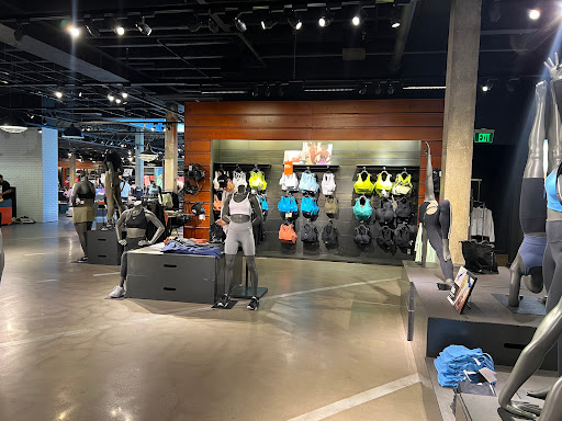 Clothing Store «Nike», reviews and photos, 8687 N Central Expy, Dallas, TX 75225, USA