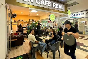 UN CAFÉ REAL image