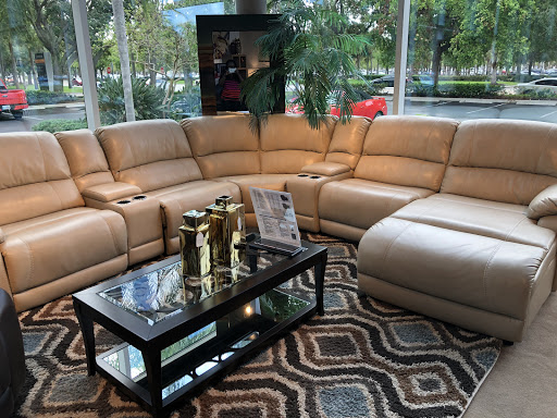 Furniture Store «Rooms To Go & Rooms To Go Kids Furniture Store - Sawgrass Mills (Plantation)», reviews and photos, 1905 N Flamingo Rd, Plantation, FL 33323, USA