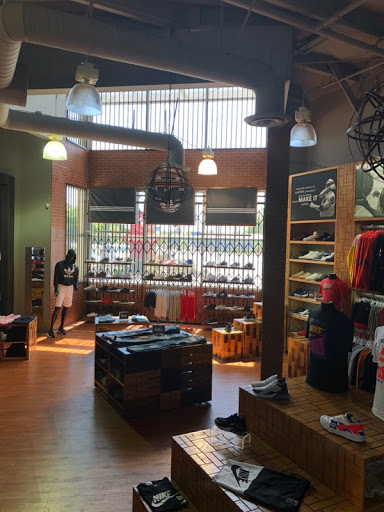 Shoe Store «Shiekh Shoes», reviews and photos, 7215 Stockton Blvd, Sacramento, CA 95823, USA