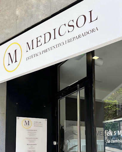 Clínica Veterinaria Poveda en Roquetas de Mar