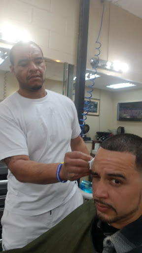 Barber Shop «Headz Up Barber Shop», reviews and photos, 12821 Westheimer Rd, Houston, TX 77077, USA