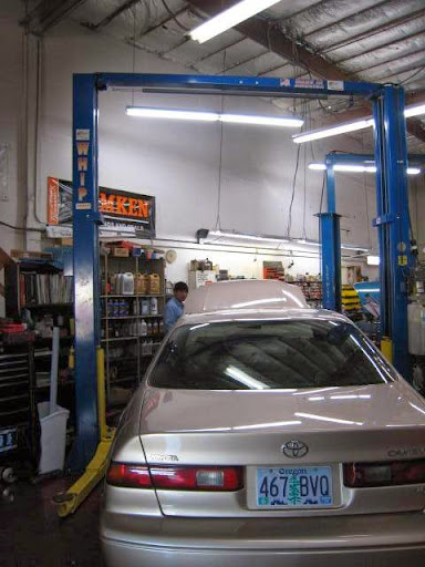 Auto Repair Shop «Canyon Auto Repair Inc», reviews and photos, 11591 SW Canyon Rd, Beaverton, OR 97005, USA