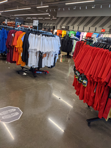 Sporting Goods Store «Nike Clearance Store», reviews and photos, 1275 Marina Blvd, San Leandro, CA 94577, USA