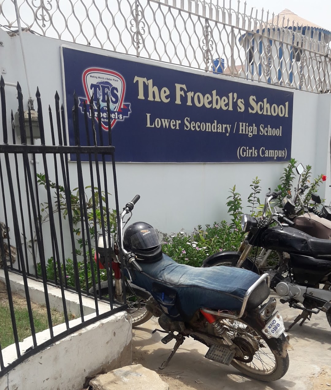 The Froebels School