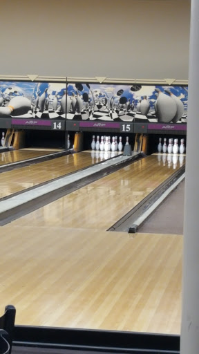 Bowling Alley «Poplar Creek Bowl», reviews and photos, 2354 W Higgins Rd, Hoffman Estates, IL 60169, USA