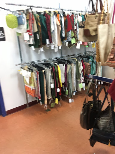 Thrift Store «Salvation Army Thrift Store», reviews and photos, 505 27th Ave SW, Vero Beach, FL 32968, USA