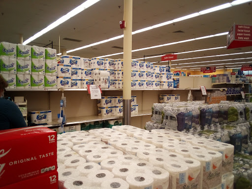 Grocery Store «Hannaford Supermarket», reviews and photos, 99 Main St, Gorham, ME 04038, USA