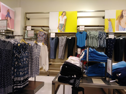 Shopping Mall «Seattle Premium Outlets», reviews and photos, 10600 Quil Ceda Blvd, Tulalip, WA 98271, USA