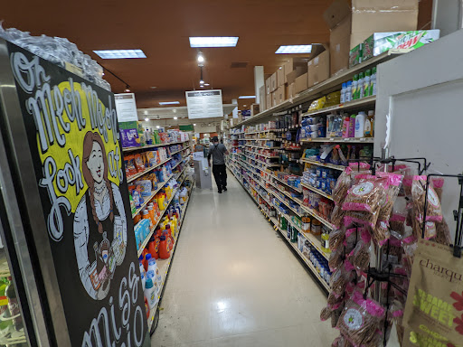 Grocery Store «The Hills Market», reviews and photos, 7860 Olentangy River Rd, Columbus, OH 43235, USA