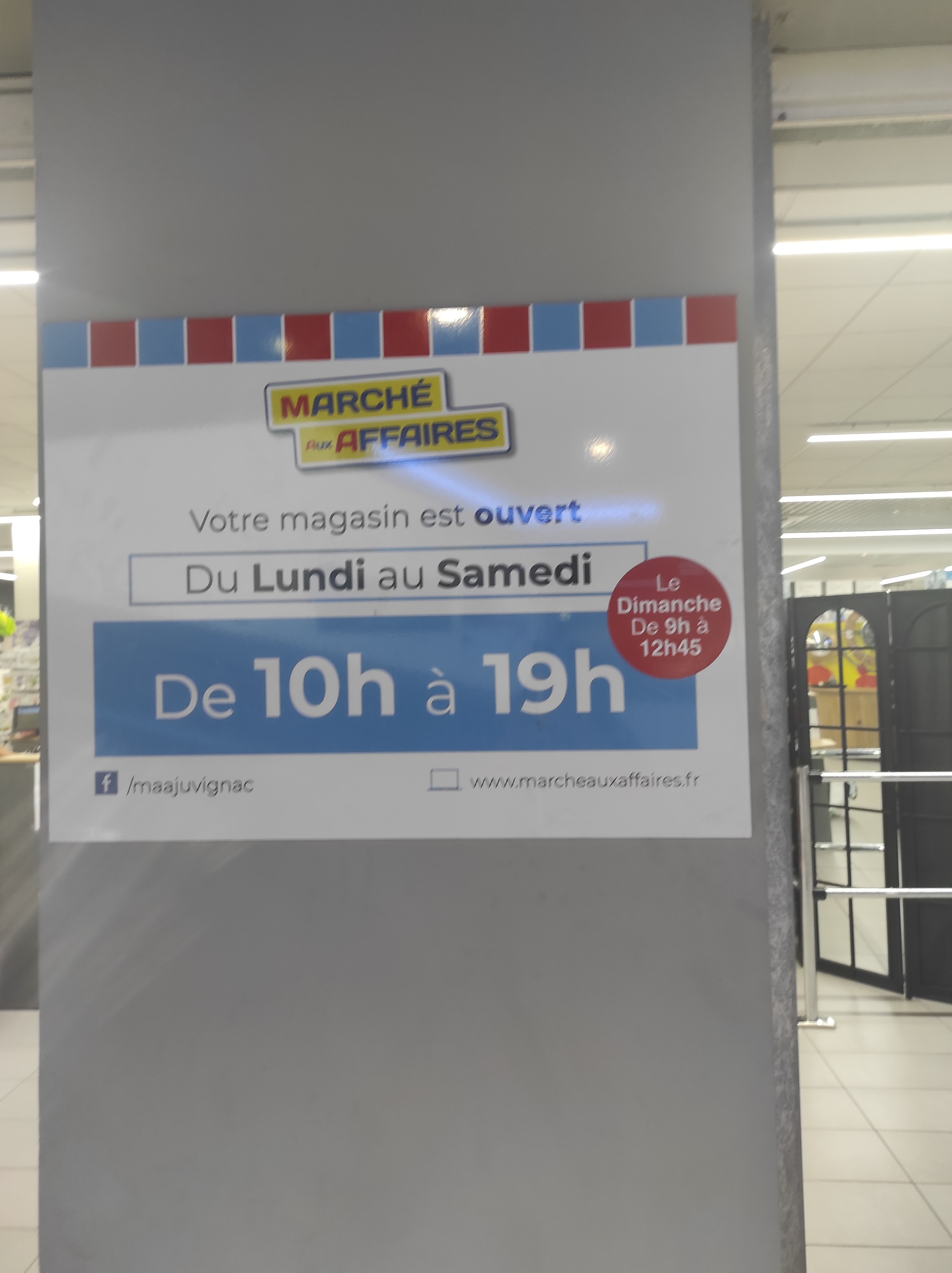 Photo n° 41 de l'avis de Estranged.l fait le 05/08/2022 à 19:37