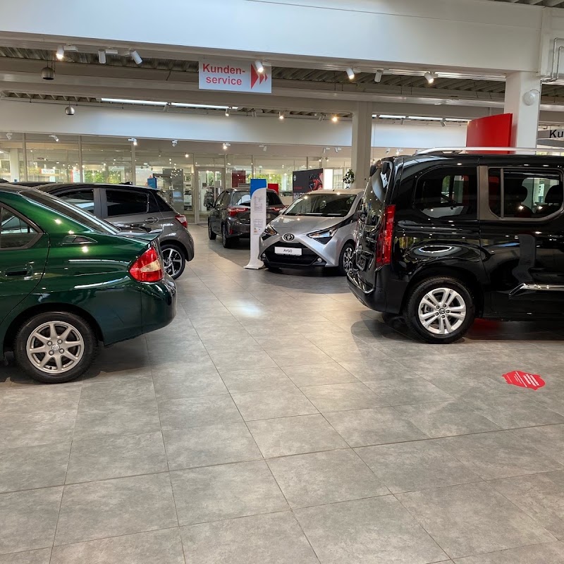 Stoltenberg Automobile - Toyota und Mitsubishi Vertragshändler - BMW und Hyundai Servicepartner Hamburg