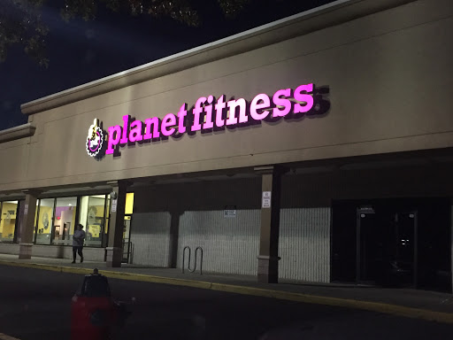 Gym «Planet Fitness», reviews and photos, 700 E Patchogue Yaphank Rd, Medford, NY 11763, USA
