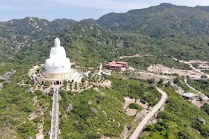 Linh Phong - Ong Nui Temple image