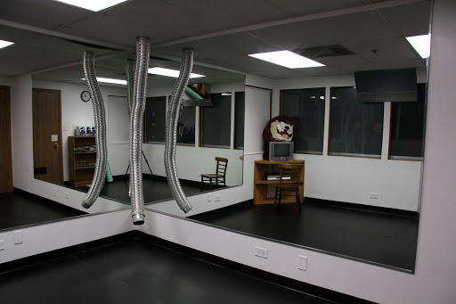 Gym «USA Gym & Fitness Center & Co», reviews and photos, 7621 100th Pl, Bridgeview, IL 60455, USA