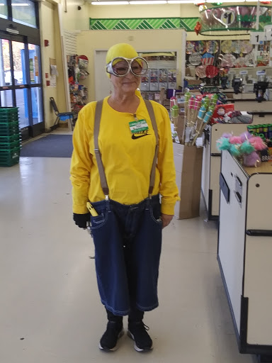 Dollar Store «Dollar Tree», reviews and photos, 15574 SE McLoughlin Blvd, Milwaukie, OR 97267, USA