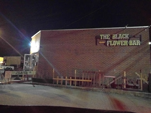 Night Club «Black-Flower», reviews and photos, 517 W Peace St, Raleigh, NC 27603, USA