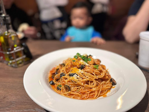 Pasta e Pasta by Allegro image