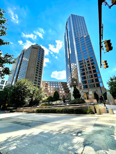 One Wells Fargo Center (Childress Klein Leasing Office)