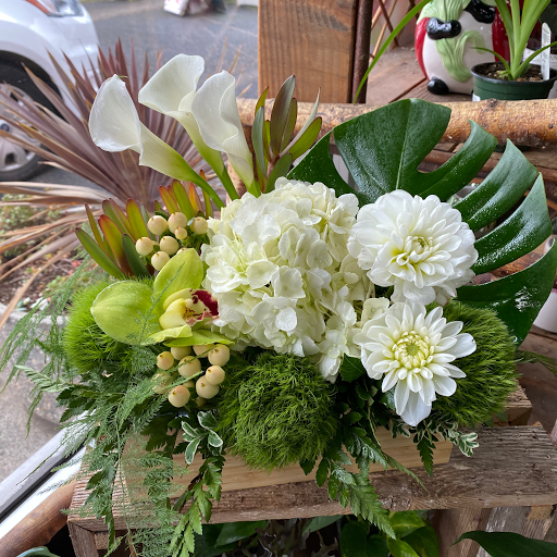 Florist «Portland Florist Shop», reviews and photos, 11807 NE Glisan St, Portland, OR 97220, USA