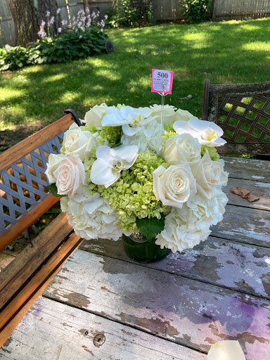 Florist «East Hampton Florist», reviews and photos, 69 N Main St, East Hampton, NY 11937, USA