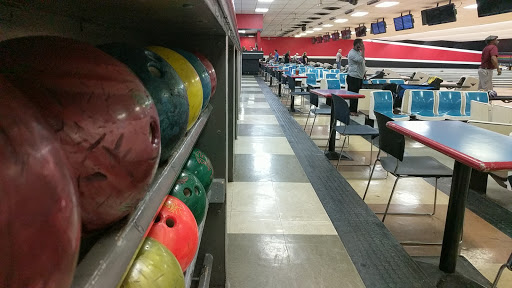 Bowling Alley «AMF Pin Palace Lanes», reviews and photos, 2006 Country Club Ave NW, Huntsville, AL 35816, USA