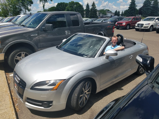 Used Car Dealer «U Car Connect», reviews and photos, 7202 Washington Ave S, Eden Prairie, MN 55344, USA