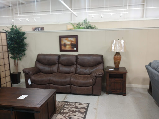 Furniture Store «Major Discount Furniture», reviews and photos, 504 Henslee Dr, Dickson, TN 37055, USA