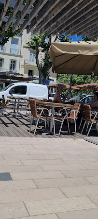 Atmosphère du Restaurant de fruits de mer Le Kiosque À Coquillages à Béziers - n°9
