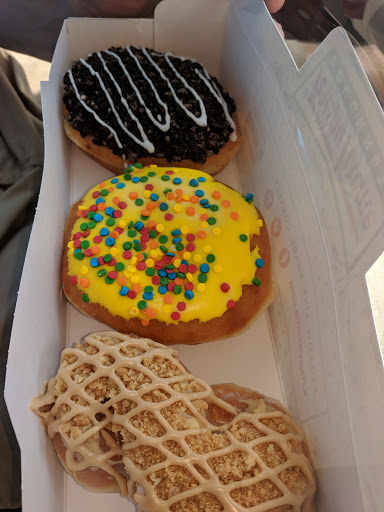 Bakery «Krispy Kreme Doughnuts», reviews and photos, 7428 Denton Hwy, Watauga, TX 76148, USA