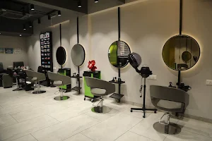 Richlook salon , Tilak nagar image