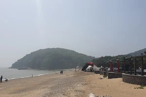 옹암해변 image