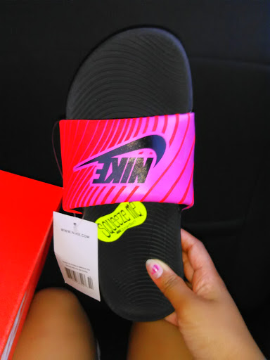 Clothing Store «Nike Factory Store», reviews and photos, 4101 S Carrollton Ave, New Orleans, LA 70119, USA