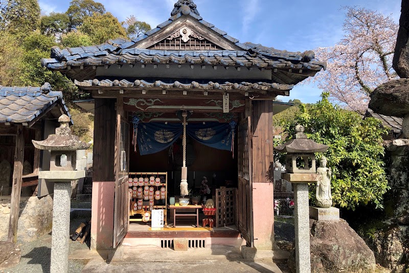 子育地蔵堂（神埼新四国八十八箇所霊場 第19番）