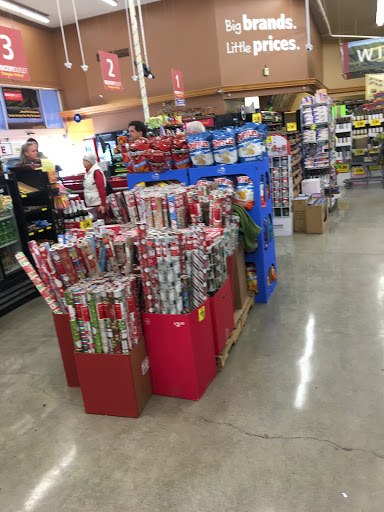 Grocery Store «Grocery Outlet Bargain Market», reviews and photos, 80 E Washington St, Petaluma, CA 94952, USA